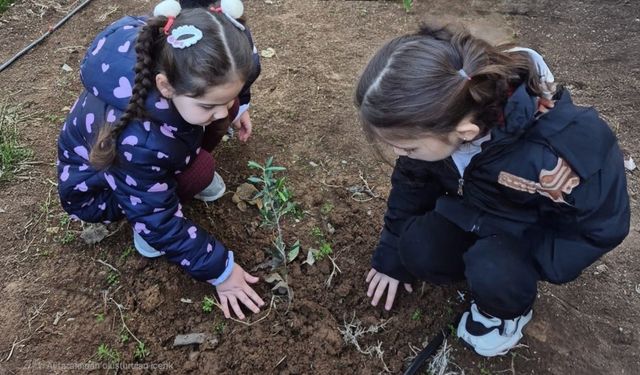 Yeşil Vatan-Benim Okulum Geleceğe Çare Etkinlikleri Kapsamında "İklim Değişikliği" Temalı Etkinlikler Gerçekleştirildi