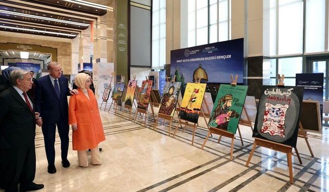 Filistinli öğrencilerin “Umut Acıya Direnirken” adlı resim sergisi