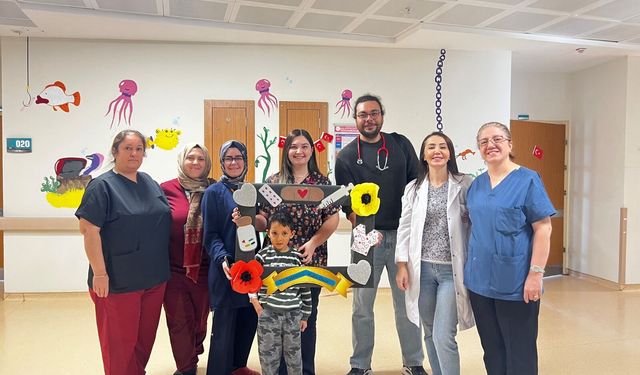 Hastane Sınıflarında Tıp Bayramı Öğrencilerin Anlamlı Sürprizleriyle Anıldı