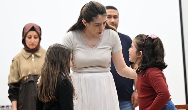 Öğretmenler, Kurdukları Topluluk İle Tiyatro Sahnelerine Uzandı