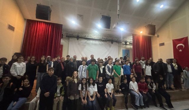 Bilsem Öğrencileri Türkiye'nin İlk Uzay Mühendisi ile buluştu