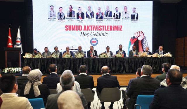 Memur-Sen Sumud Filosu Aktivistlerini Karşıladı