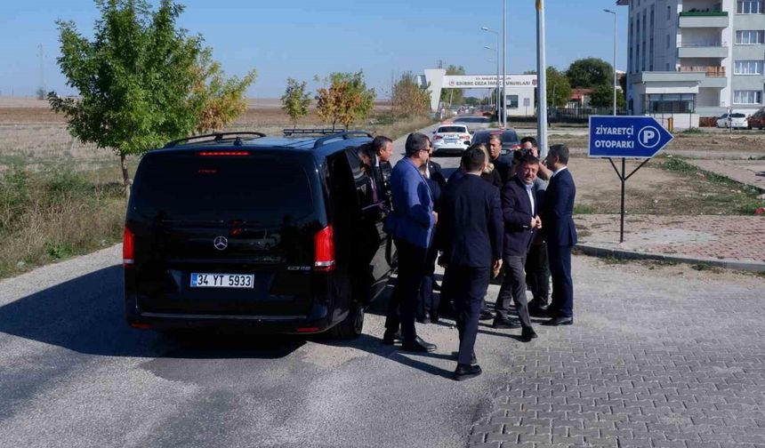 CHP Lideri Özel, Demirtaş’ı cezaevinde ziyaret ediyor