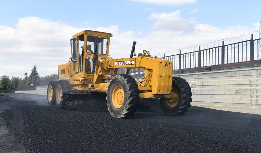 Yeşilyurt Belediyesi’nden kış öncesinde yol atağı