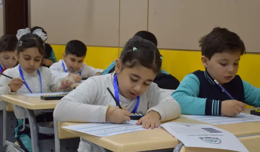 Bağdat'ta Maarif Okulları "Mental Matematik" Yarışması Düzenledi