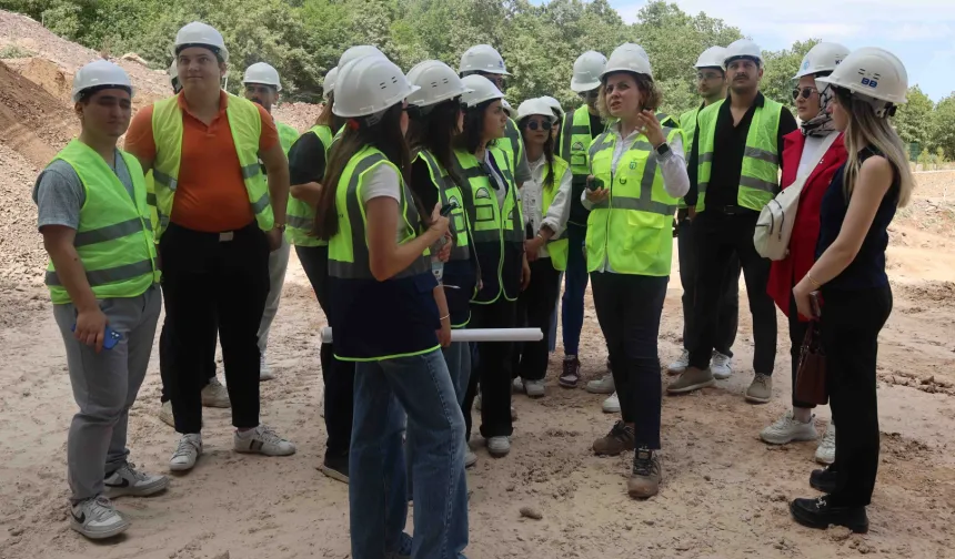 Taş Kırma Tesisi genç mühendisleri ağırladı