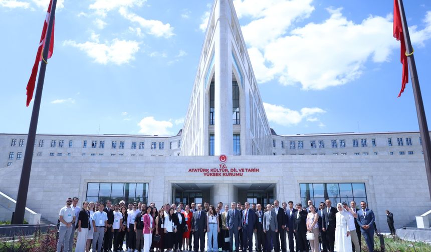 Türk Dünyası Genç Tarihçiler Çalıştayı Düzenlendi