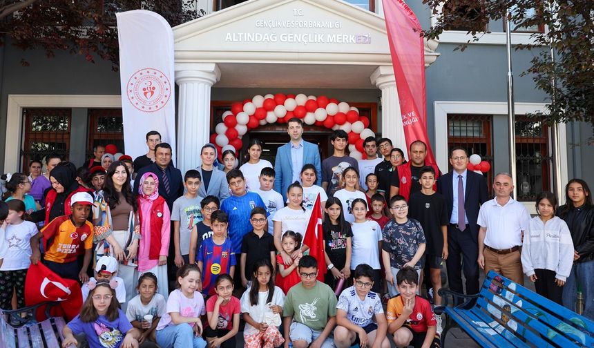 GSB Gençlik Yaz Kulübü Başladı: 560 Merkezde Yaz Boyunca Dolu Dolu Programlar