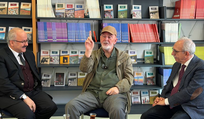 Dil, sadece kelimelerden ibaret değildir