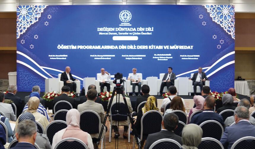 Değişen Dünyada Din Dili: Mevcut Durum, Sorunlar ve Çözüm Önerileri