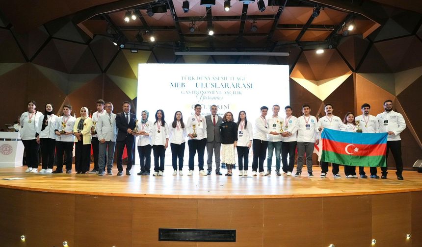Türk Dünyası Mutfağı MEB 2. Uluslararası Gastronomi ve Aşçılık Yarışması'nın Ödül Töreni