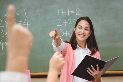 Öğretmeni olumsuz yönde eleştirmek nelere yol açar?